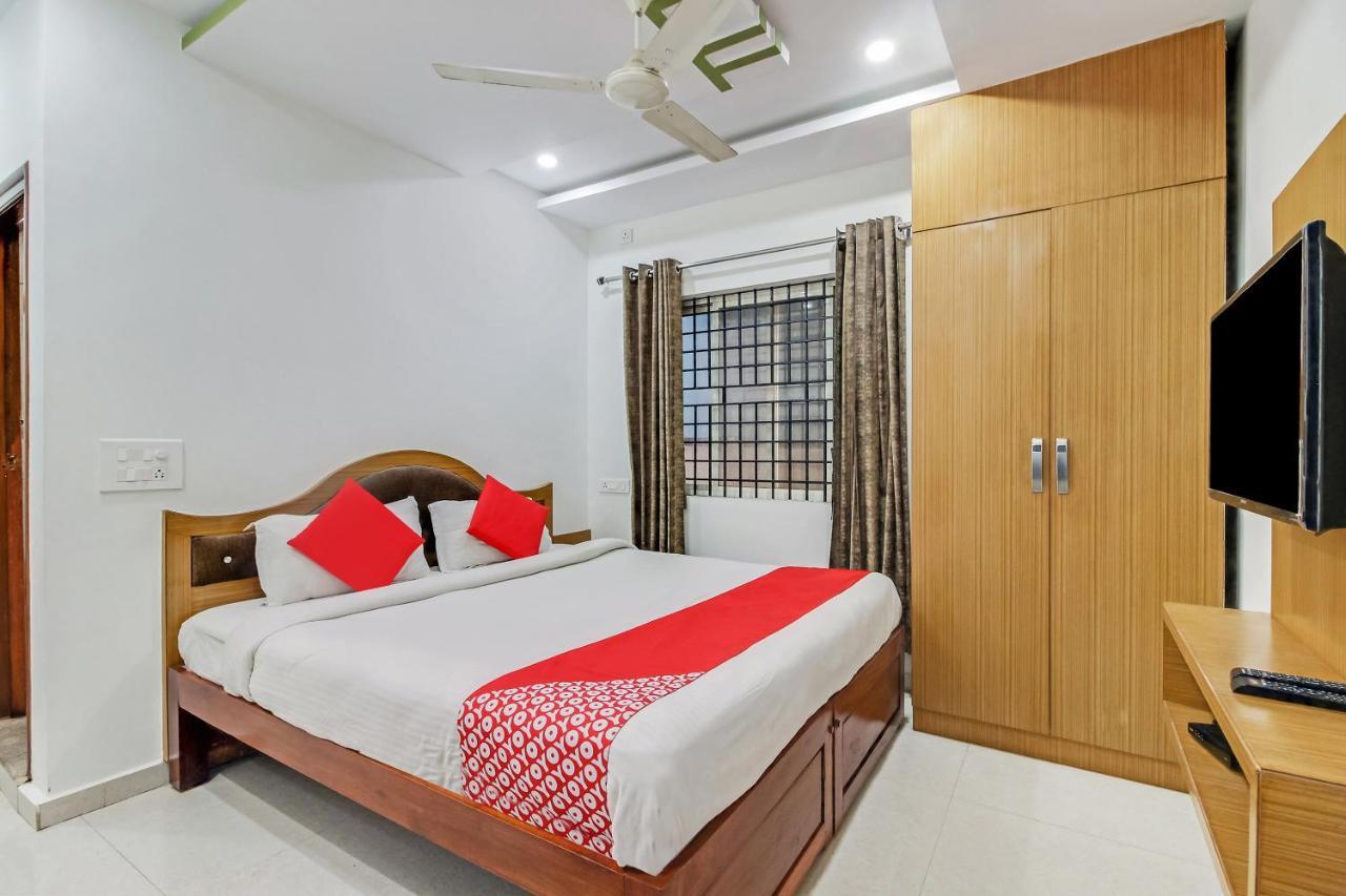Oyo 28303 Yesh Comforts Hotell Madikeri Exteriör bild